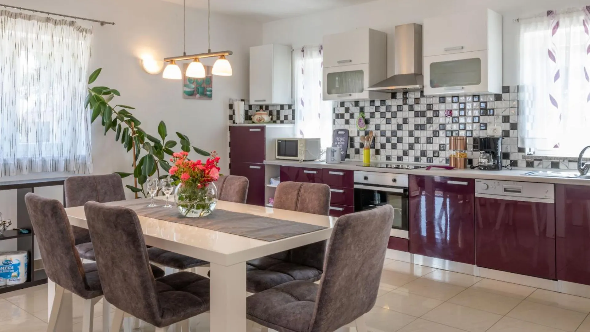 Villa Sandra, A Beautiful Villa With Sea View And A Pool Drenje  Drenje (Istria)